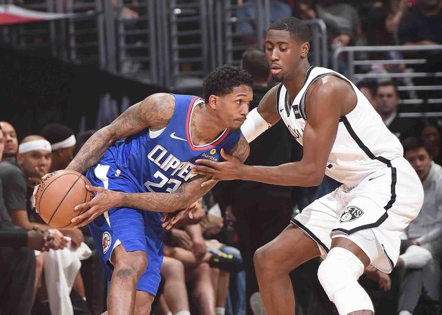 与全队形成 与全队形成